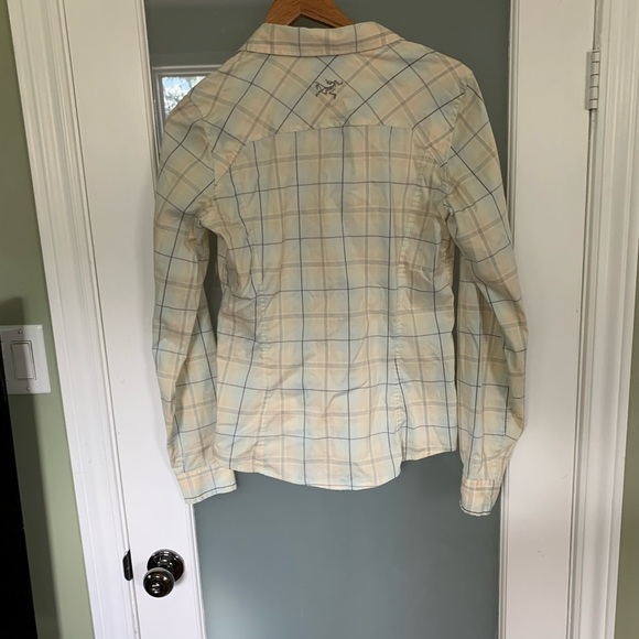 Arc’teryx long sleeve size Medium - Picture 2 of 5